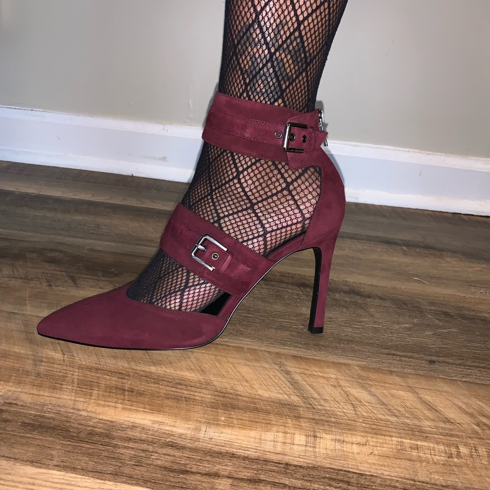 Pelle Moda Burgindy Shoe